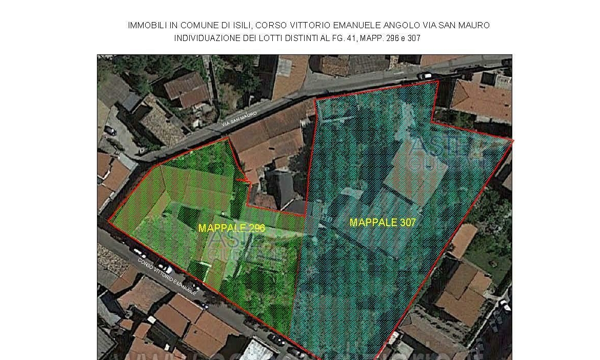 interno al cortile impiegato come asilo al quale si accede dal C.so Vittorio Emanuele al n.c. 96 attraverso il cortile in comune con gli altri corpi di fabbrica del mappale 296. Locale di sgombero e Giardino 2.