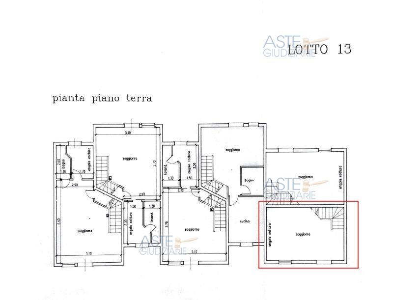 ripostiglio e bagno. L’unità immobiliare è dotata di un piccolo cortile pertinenziale